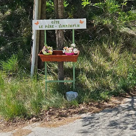 Le Pere Limpinpin 아파트